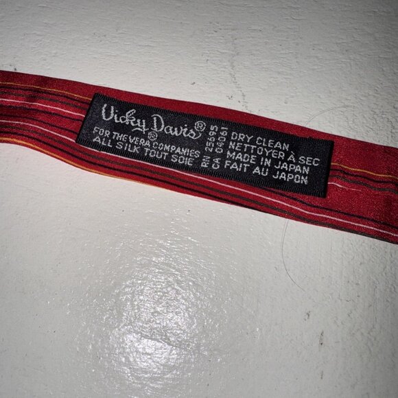 Vintage Vicky Davis Red All Silk Scarf  Skinny Narrow Neck Wrap, Hair Tie - Picture 2 of 9